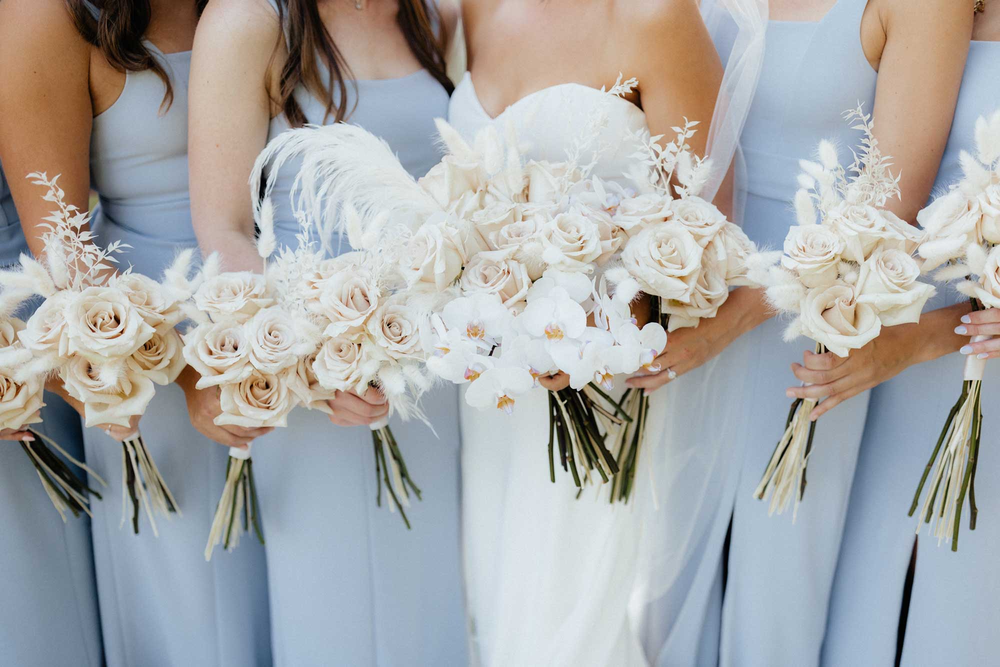 weddingflowers_whiteroses
